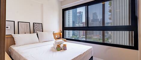 Cortinas blackout, tabla de planchar con plancha y wifi gratis