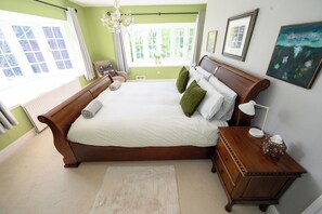 4 Schlafzimmer, Bügeleisen/Bügelbrett, WLAN, Bettwäsche