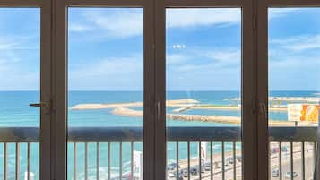 Standard Apartment, 2 Bedrooms, Sea View | 2 bedrooms, in-room safe, free WiFi