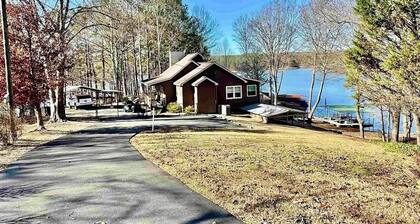 Spacious, Big Views, Pet Friendly, Multigenerational family friendly