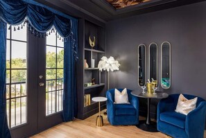 Interior - The Gilded Getaway - Book for CMA Fest! (Nashville)