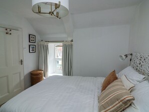 Mökki | 3 makuuhuonetta, yksilöllisesti sisustettu, yksilöllisesti kalustettu