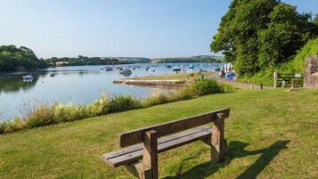 Cottage | Property grounds