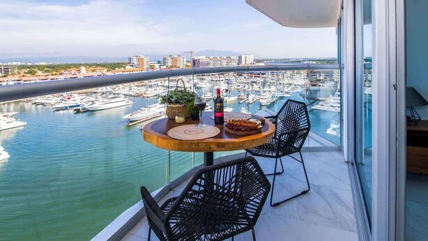 Outdoor dining - Nautico Condo, Nice Marina View, Rooftop Pool, Gym (Puerto Vallarta)