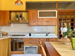 Fridge, microwave - B&B Holiday (Torre Annunziata)