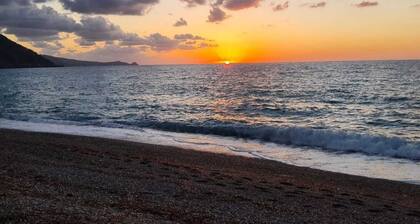 BLUE HOUSE AN EXCLUSIVE PENTHOUSE ON THE SEA OF THE AEOLIAN ISLANDS WITH PARKING