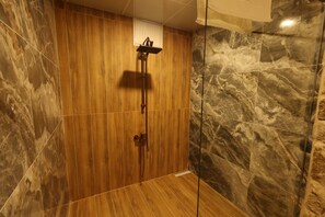 Comfort Twin Room | Bathroom | Hair dryer, towels, soap, shampoo - Cardak House Cappadocia (Nevsehir)
