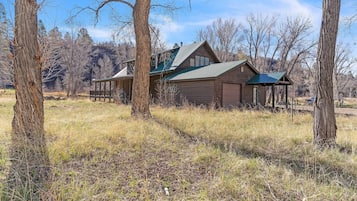 Cabin, 4 Bedrooms | Exterior