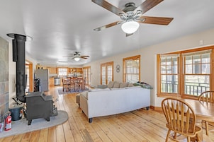 Cabaña, 4 habitaciones | Interior