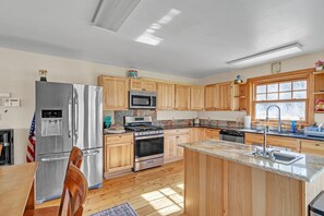 Cabin, 4 Bedrooms | Private kitchen - Charming Country 4br Retreat With Riverfront Views 4 Bedroom Cabin (Chama)