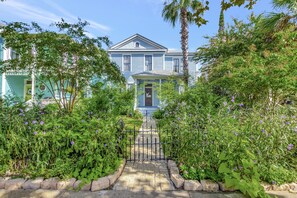 House, 4 Bedrooms | Exterior