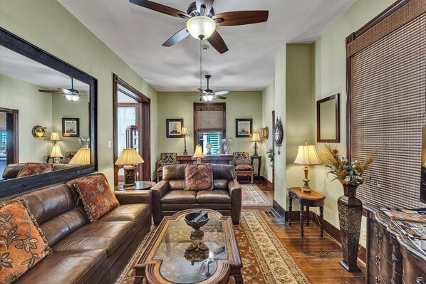 House, 3 Bedrooms | Living area