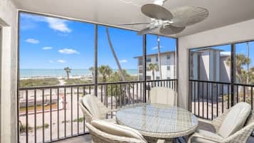 Condo, 2 Bedrooms | Outdoor dining