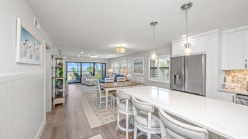 Condo, 2 Bedrooms | Interior