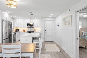 Appart'hôtel, 2 chambres | Cuisine privée