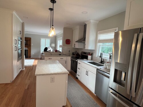 Charming 4-bedroom House on beautiful farm in Clear Brook with lovely views