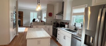 Charming 4-bedroom House on beautiful farm in Clear Brook with lovely views