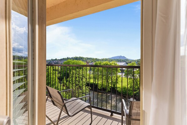 Balcony - Pigeon River View Condos (Sevierville)