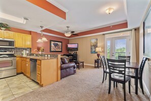 Private kitchen - Pigeon River View Condos (Sevierville)