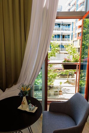 Lydisolert og wi-fi (inkludert)