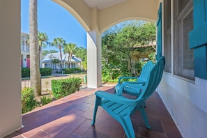 Terrace/patio - Rue Caribe* Save now on July & August open dates (Miramar Beach)