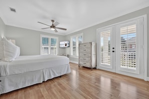 4 bedrooms, iron/ironing board, WiFi, bed sheets - Rue Caribe* Save now on July & August open dates (Miramar Beach)