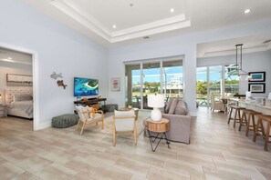 テレビ、書斎 / ワークスペース