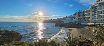 New Pueblo Andaluz Renovated Luxury Townhouse with Pool and Private Roof Terrace