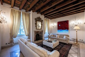 Living area - Palazzo Porta Picta (Bergamo)