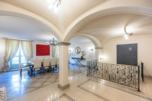 Daily continental breakfast for a fee - Palazzo Porta Picta (Bergamo)