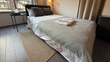 1 bedroom, desk, iron/ironing board, WiFi