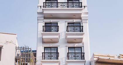 The Eastern Hotel & Apartment