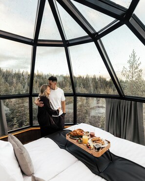 Suite Deluxe, balcon, vue colline | Literie de qualité supérieure, coffres-forts dans les chambres