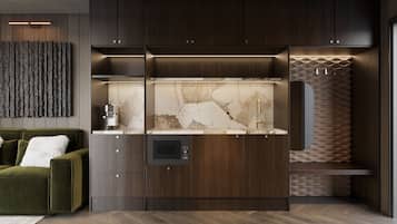 Deluxe Suite, Balcony, Hill View | Private kitchen
