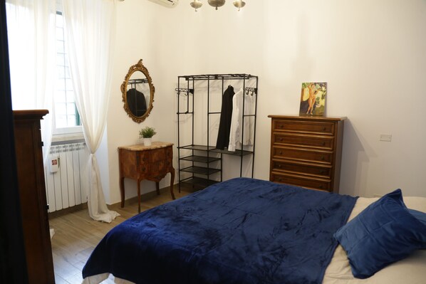 2 bedrooms, in-room safe, desk, iron/ironing board - Sunday Sweet Home Ground floor apartment suitable for families  (Roma)