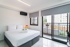 Studio | Blackout curtains, iron/ironing board, free WiFi - Is Perdizes (Sao Paulo)