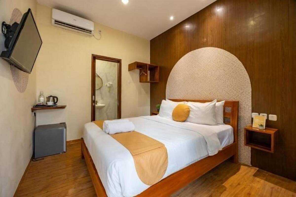 1 bedroom, desk, laptop workspace, free WiFi