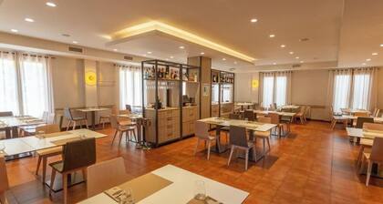 Glamping - One Bedroom Camping, Sleeps 4