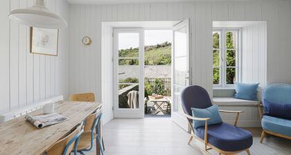 Coastguard Cottage - set in an elevated position with fabulous views overlooking Portloe