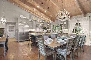 Hus (4 Bedrooms) | Matservice på rummet