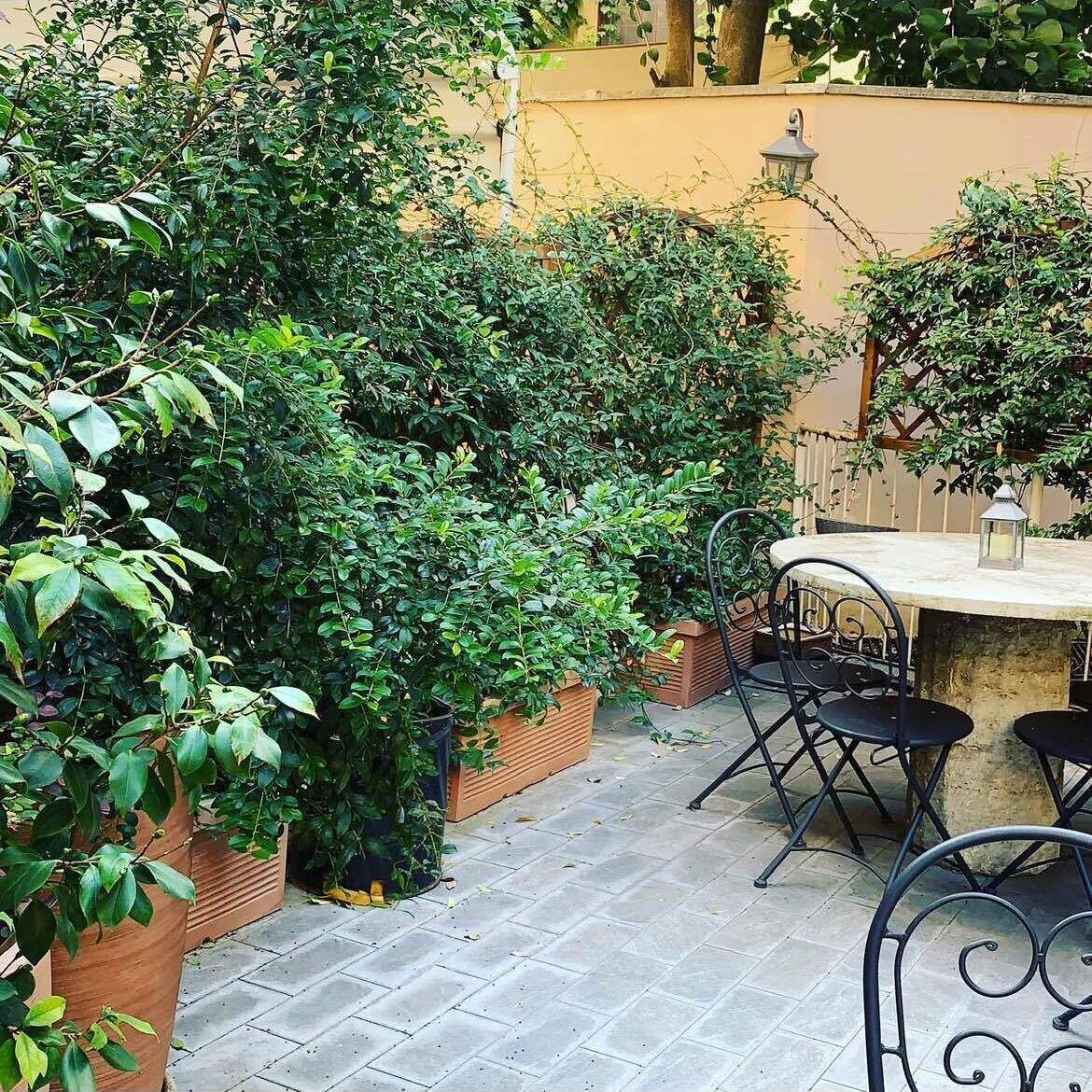 Photo - la piazzetta delle regine