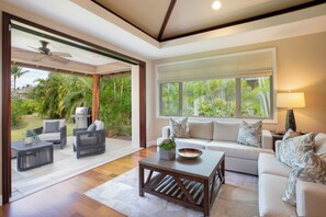 TV - KaMilo #503 by Gather: Luxury Mauna Lani Retreat Near Golf & Beach (Kamuela)