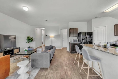 @ Marbella Lane - Polished 3BR Home in Austin TX