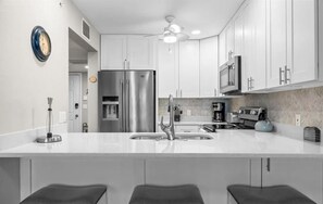 Fridge, microwave, oven, stovetop - Charming 2-bedroom condo in a beautiful Bokeelia waterfront community! (Bokeelia)