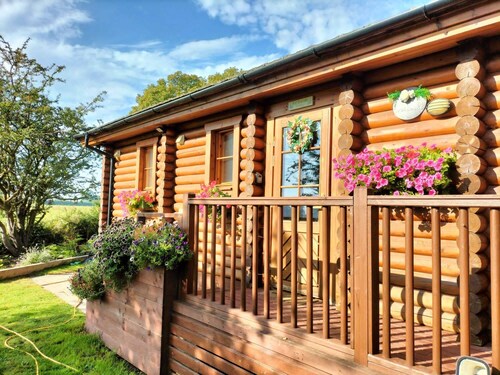 Luxury Fishing Lodge - Fat Rascals Retreat