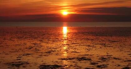Quackers- Seaside Village - Pet Friendly - Parking