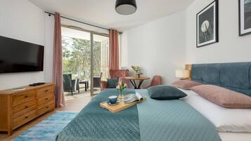 Bügeleisen/Bügelbrett, Reisekinderbett, kostenloses WLAN, Bettwäsche