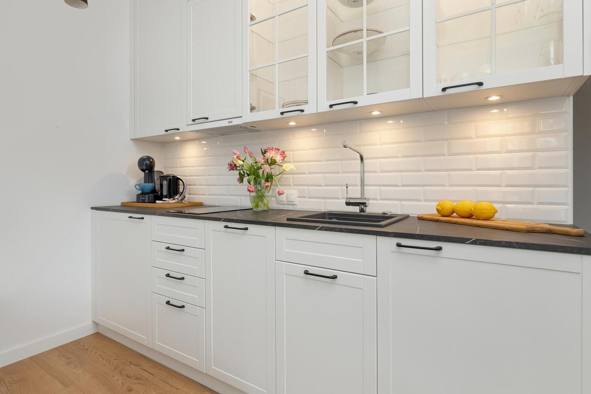 Coffee/tea maker, fridge, stovetop, dishwasher