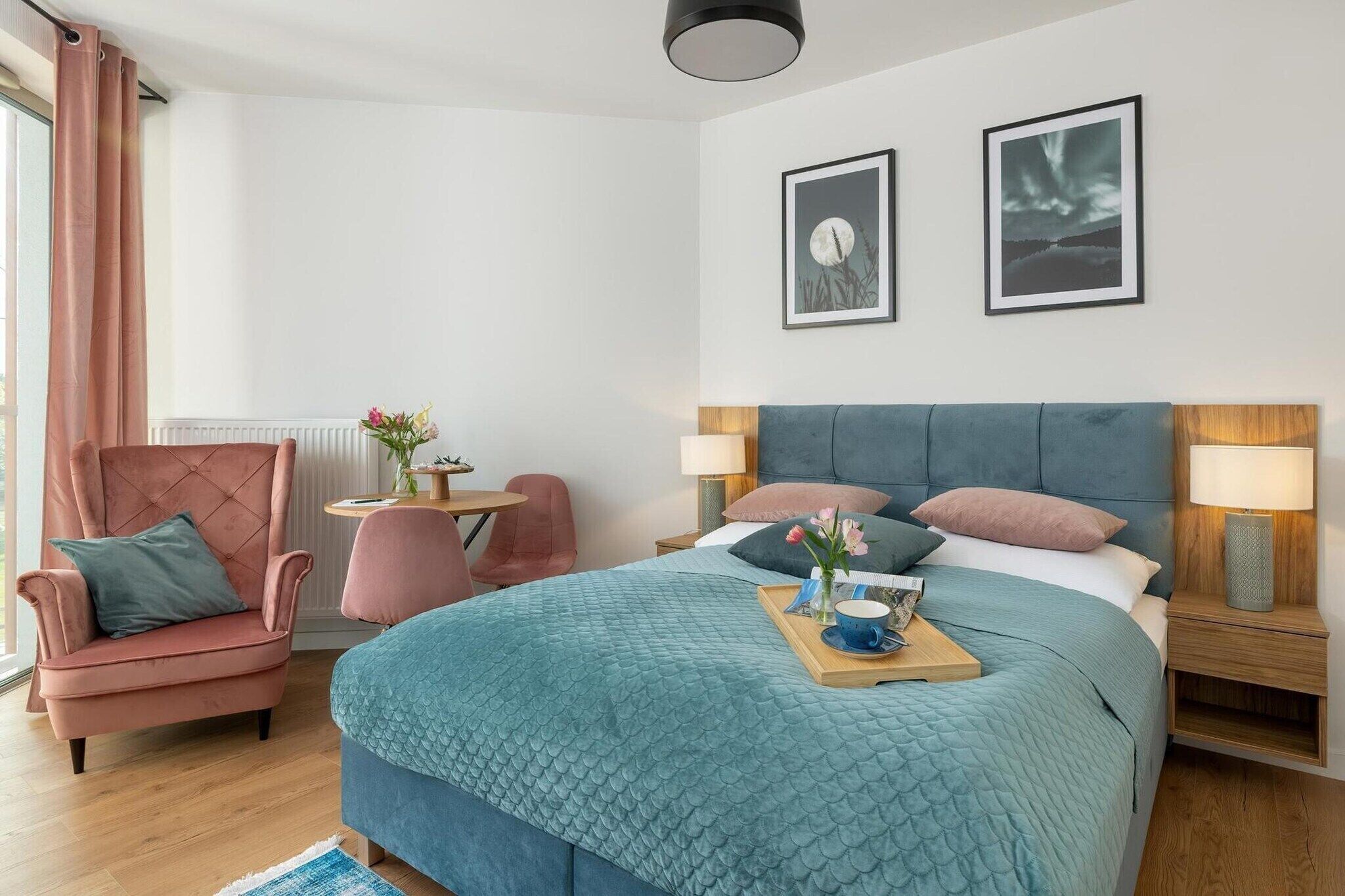 Bügeleisen/Bügelbrett, Reisekinderbett, kostenloses WLAN, Bettwäsche