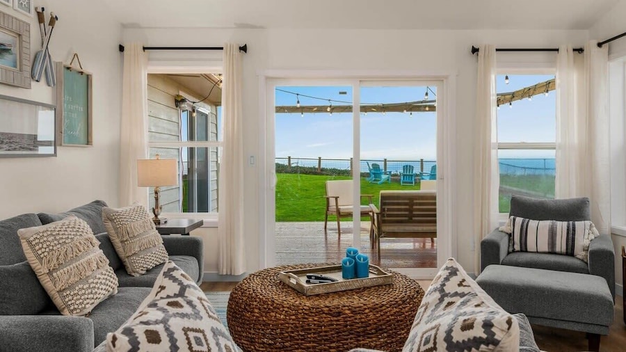 @ Marbella Lane Wave HS W/ev Charger, Oceanfront!